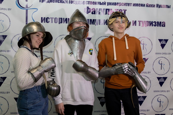 17933_3