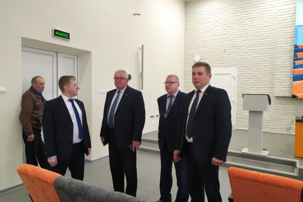 IMG-d093143c4c01b8b82671e80a0386fcef-V