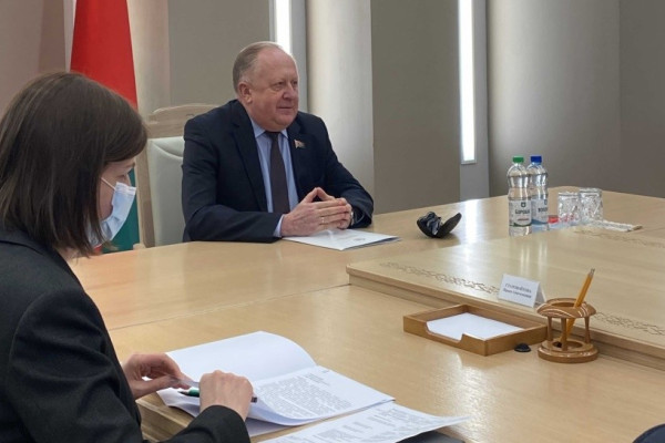 000346_567cb2f97725ab43c2c337963475bc7b