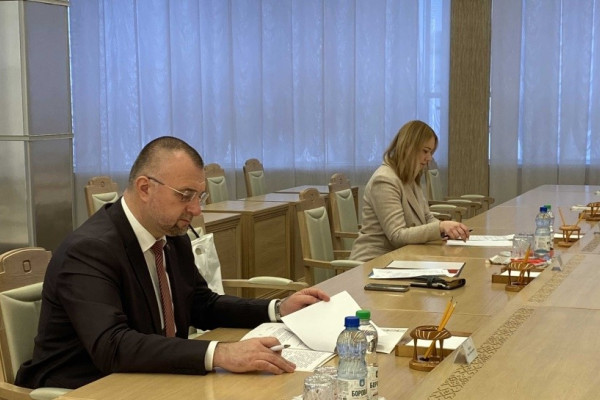 000346_dad81d4a887ec04150dcb46cbb64b4ea