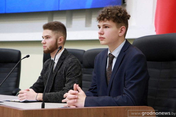 05e0b682d95659b8d5a036aed3592298