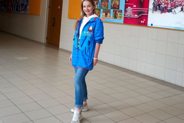 photo_5407104285541518334_y