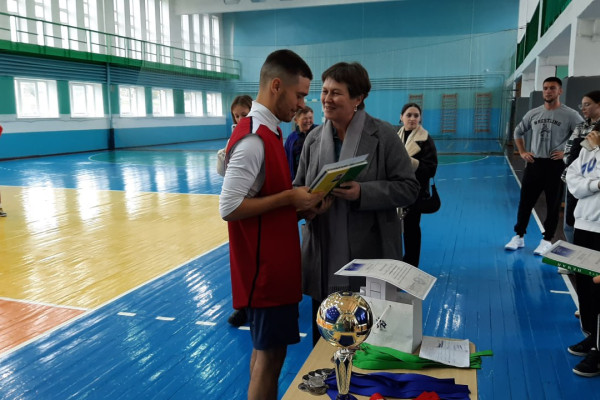 photo_5296766983729172833_y