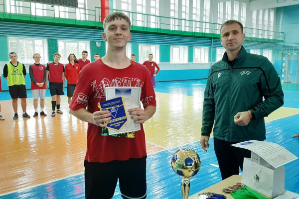 photo_5296766983729172835_y