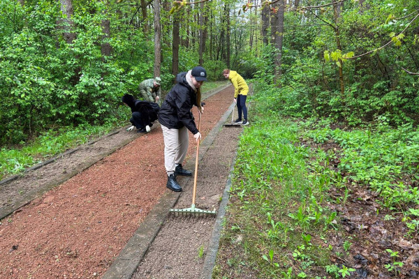 photo_5269430332933923319_y