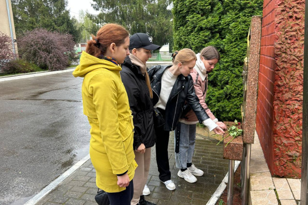 photo_5269430332933923321_y