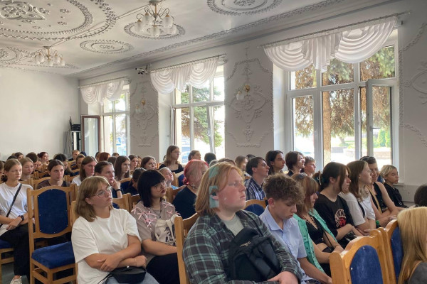 photo_5386560829899531913_y