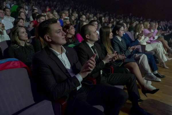 photo_5355134227777184810_y