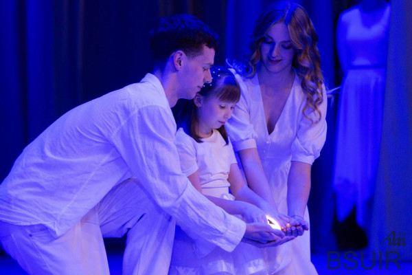 photo_5355134227777184818_y