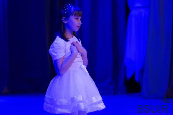 photo_5355134227777184819_y