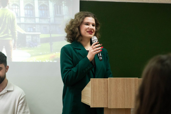 photo_5384254196238382044_y