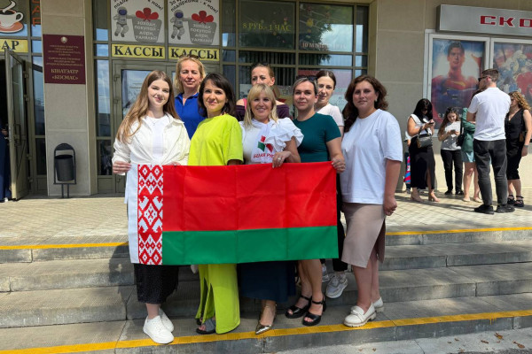 photo_5454412444068868550_y