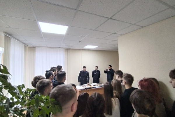 52682_13