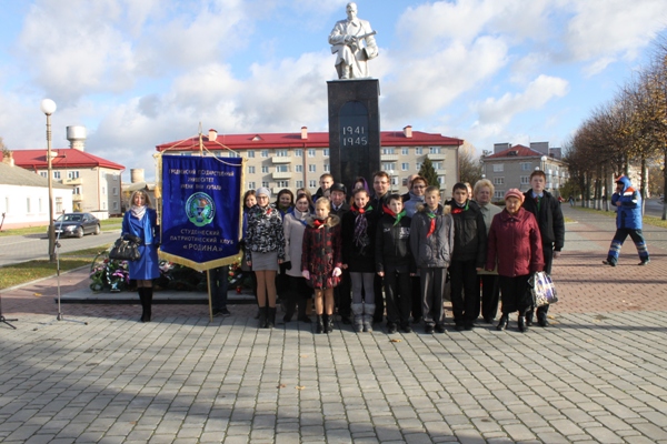 С лампадой у Вечного огня, акция, музей, СШ№5 г.Мосты