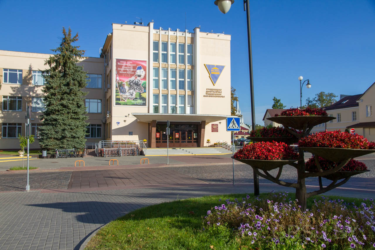 Конкурс фоторабот «В памяти сохраним», посвященный 75-годовщине Победы в Великой Отечественной Войне, объявлен в ГрГУ имени Янки Купалы