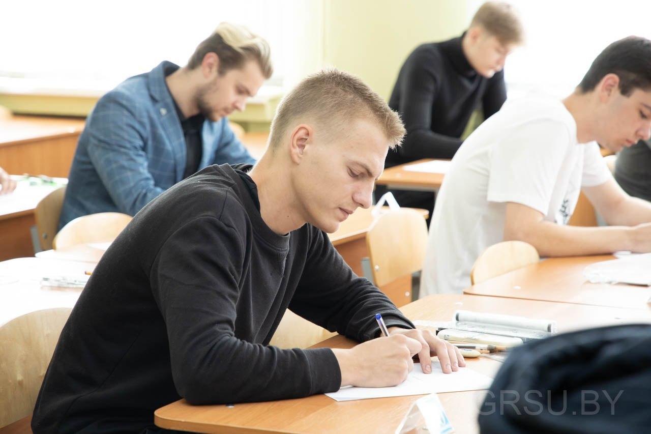 У ГрДУ імя Янкі Купалы працягваюцца ўнутраныя ўступныя выпрабаванні