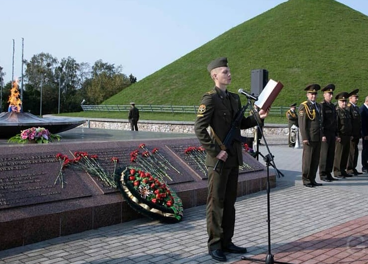 Приглашаем на торжественную присягу первокурсников военного факультета Купаловского университета