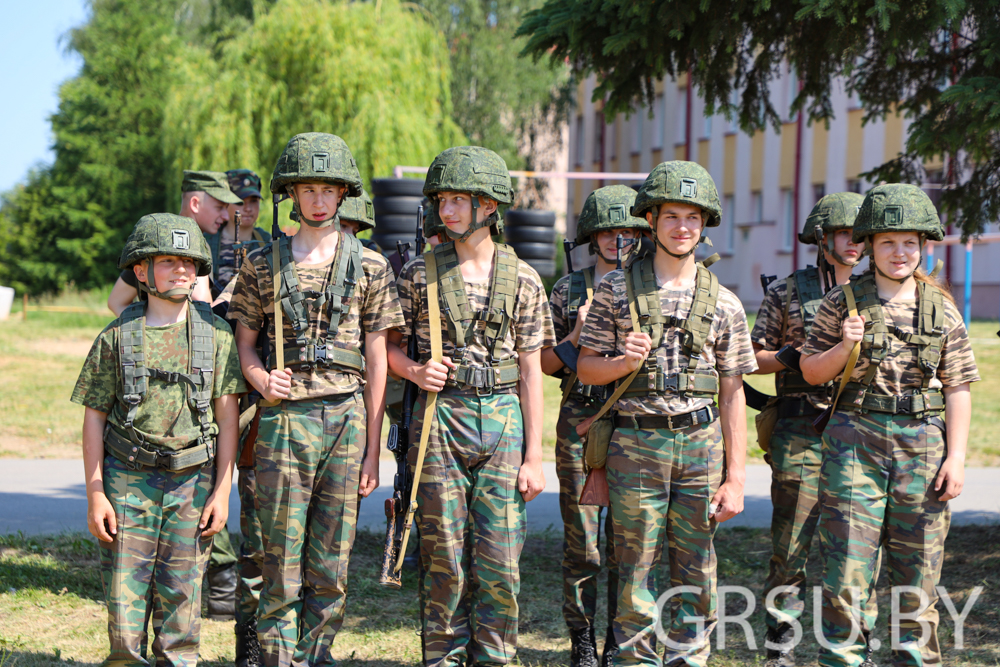 На военном факультете ГрГУ имени Янки Купалы проходит учебно-полевой сбор учащихся кадетских классов (ДОБАВЛЕНО ВИДЕО)