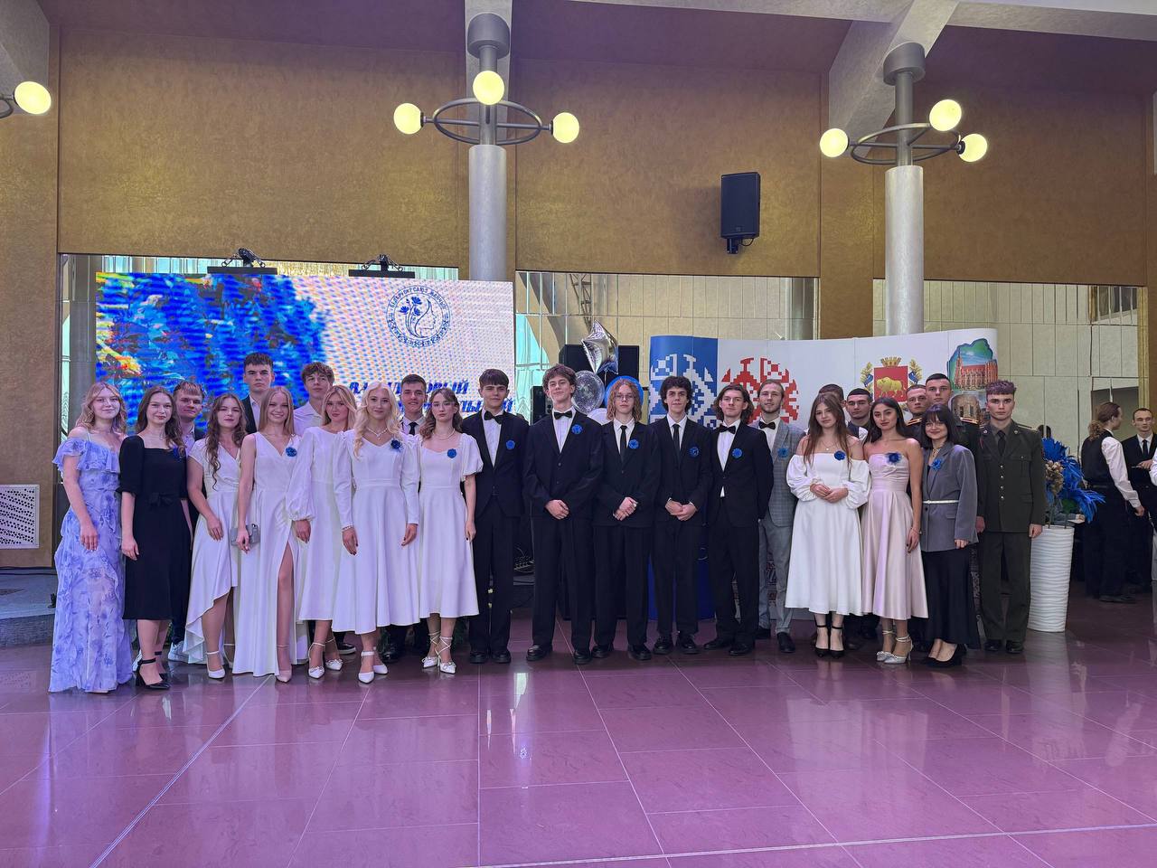 Купалаўцы сталі ўдзельнікамі дабрачыннага балю пакаленняў у Гродне