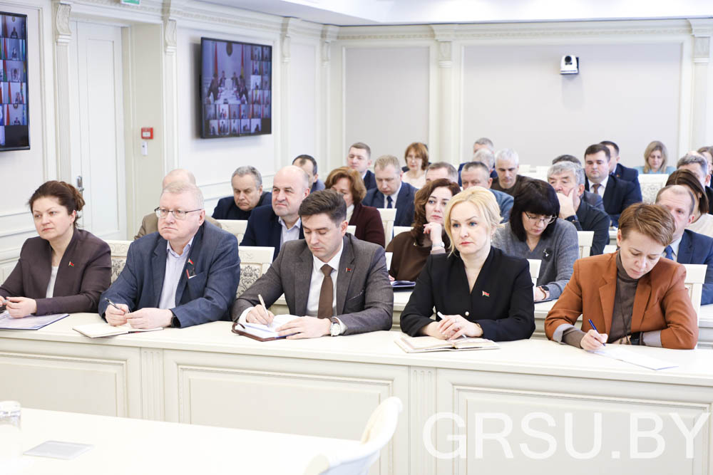 Дэлегацыя ГрДУ імя Янкі Купалы на чале з рэктарам Ірынай Кітурка прыняла ўдзел у рабочай нарадзе ў Гродзенскім абласным выканаўчым камітэце