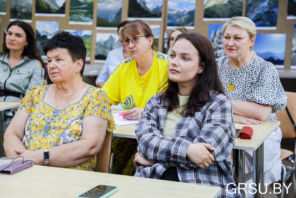В ГрГУ имени Янки Купалы прошел Единый день информирования, посвященный безопасности в сети и на дороге